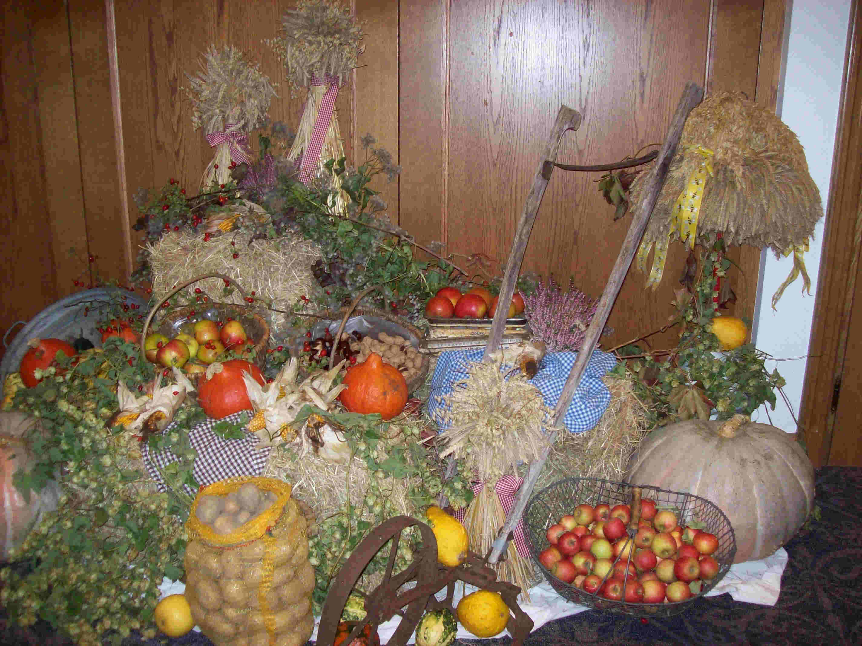 Oktober Versammlung, Herbstdekoration: Bostel